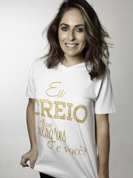 camiseta-eu-creio-em-milagres-1